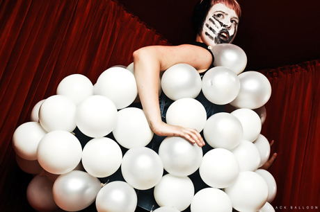 2576401466_bbe36cb863_o Black Balloon