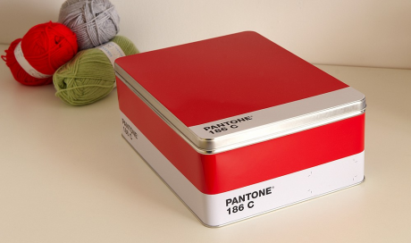 Pantone red 186 C tin