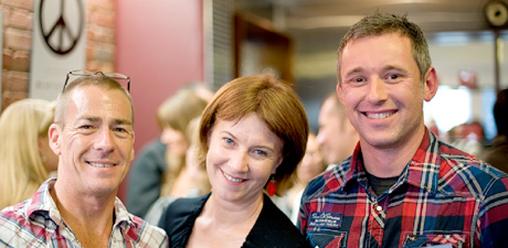 Phil Hammond and Susanna Murray from Artisan Brisbane with Simon Mundy from AGDA. Phil Hammond and Susanna Murray from Artisan Brisbane with Simon Mundy from AGDA.