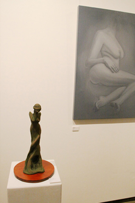Elzunia Rejmer sculpture and Mark Cowie painting Elzunia Rejmer sculpture and Mark Cowie painting